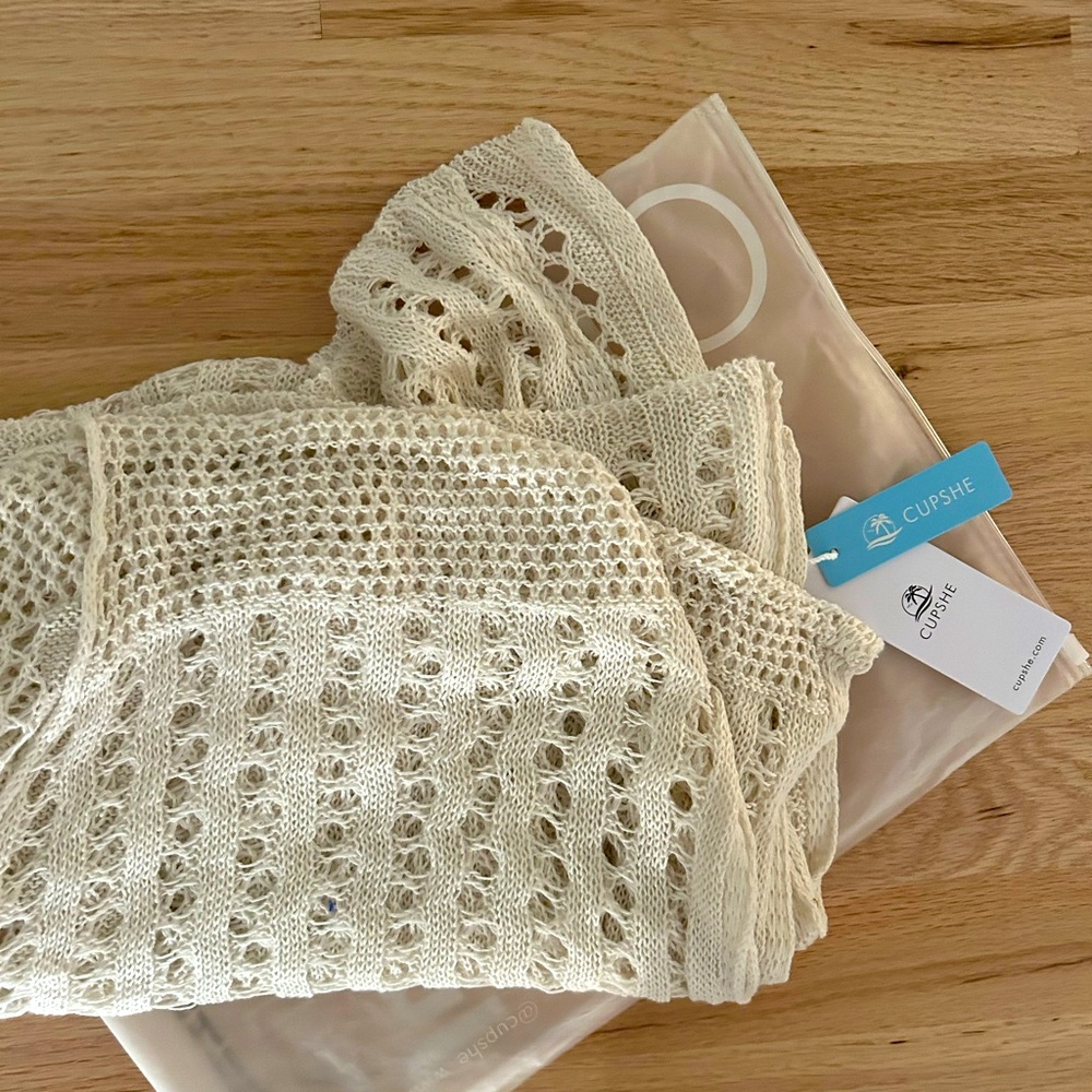cupshe cream coverup, nwt